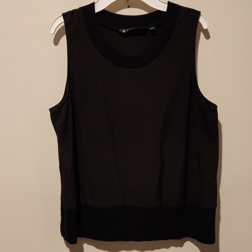 ❤️ ATHLETA BLACK ZEPHYR SHELL TOP, SMALL - Picture 3 of 8